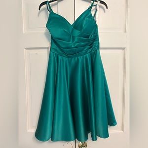 Size 4 adjustable strap blue/green hoco dress